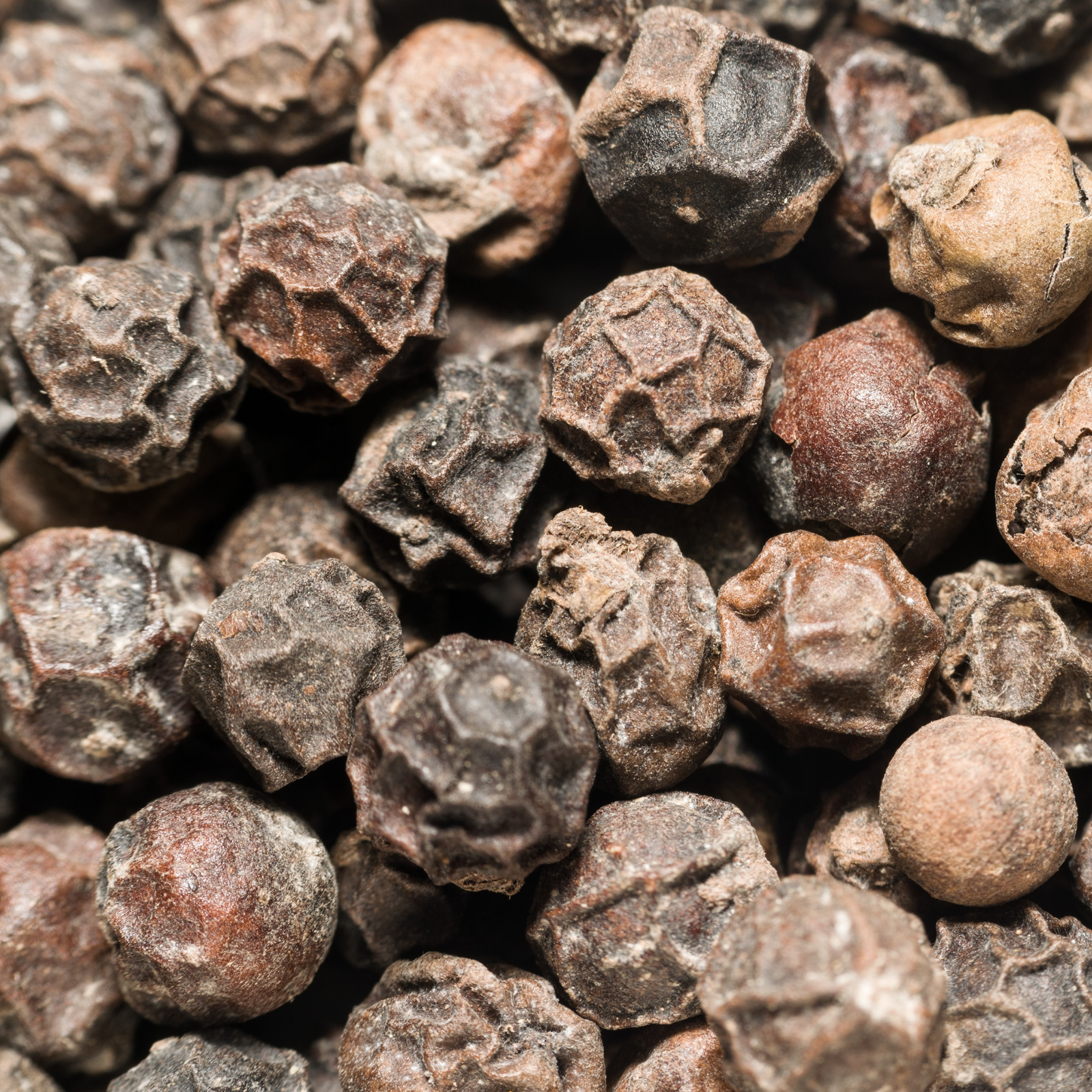 Pfeffer schwarz ganz (100g)